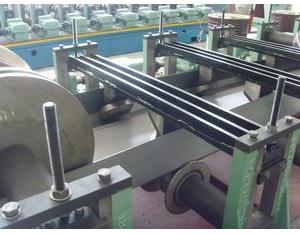 Board rack rool forming machine