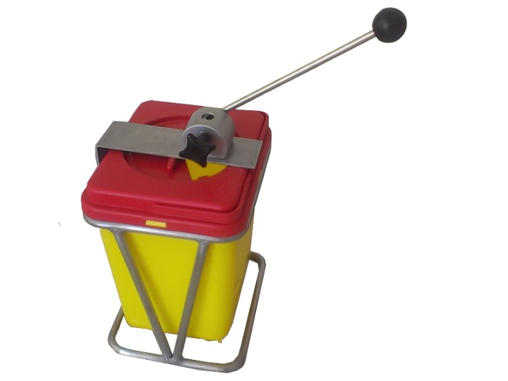 hub cutter, needle hub cutter, syringe hub cutter